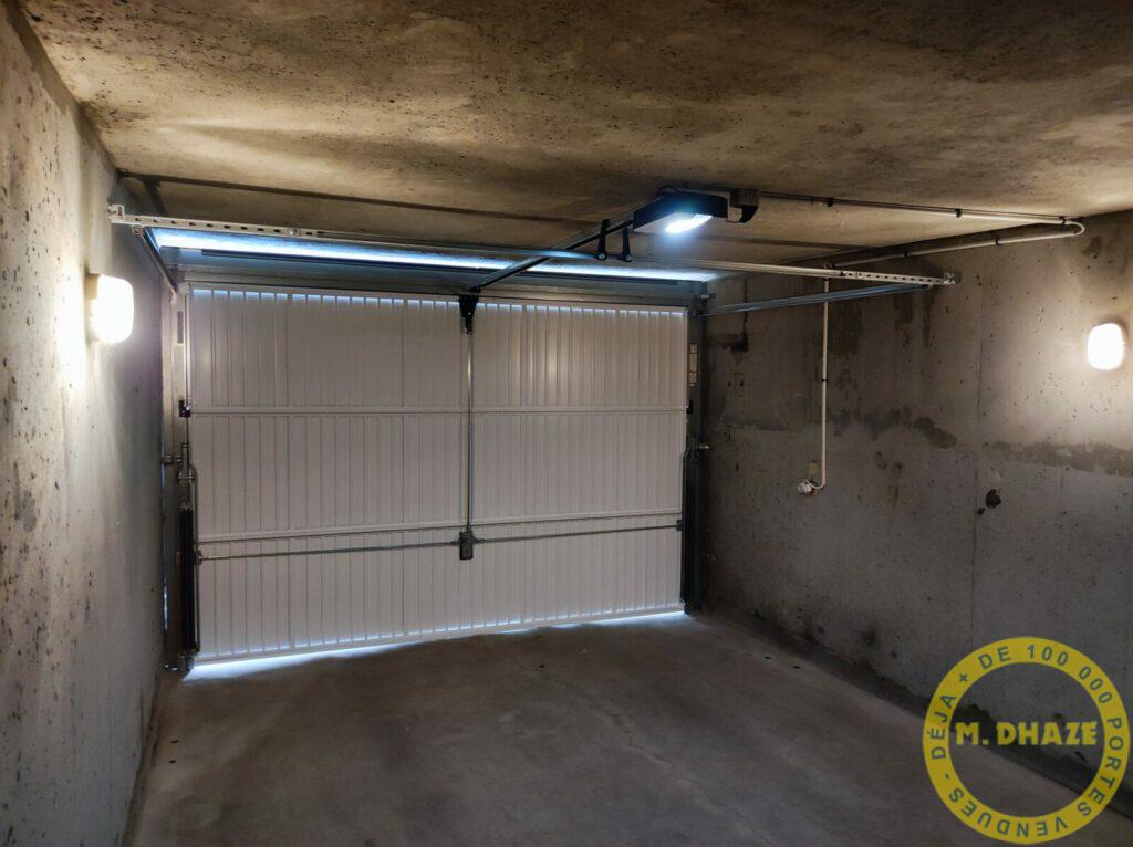 Porte basculante installée à Croix (59)