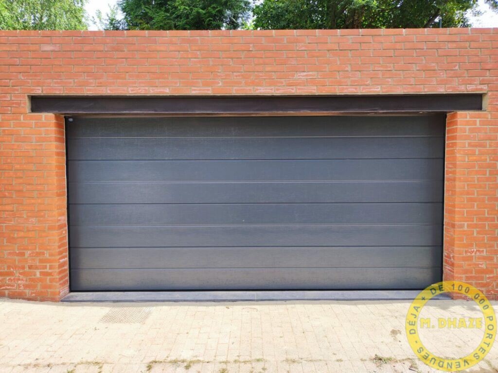 Porte-sectionnelle-larges-lames-woodgrain-tourcoing-dhaze-1658145730255