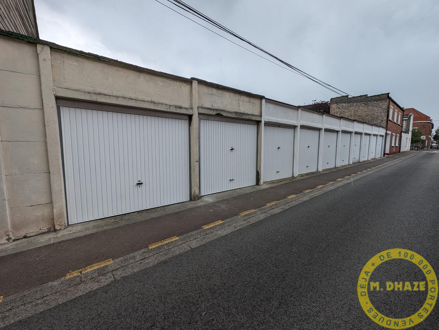Remplacement de 10 portes de garages basculantes métalliques NOVOFERM à Halluin Nord.