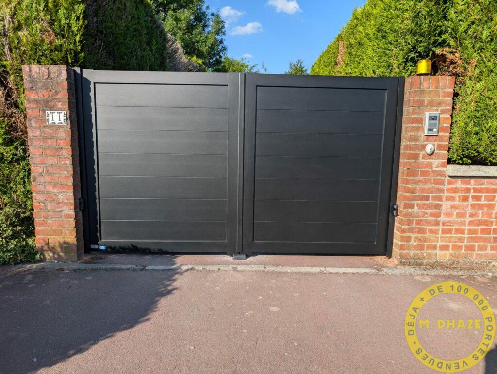 Portail battant aluminium sur mesure à Marcq-en-Barœul (59)