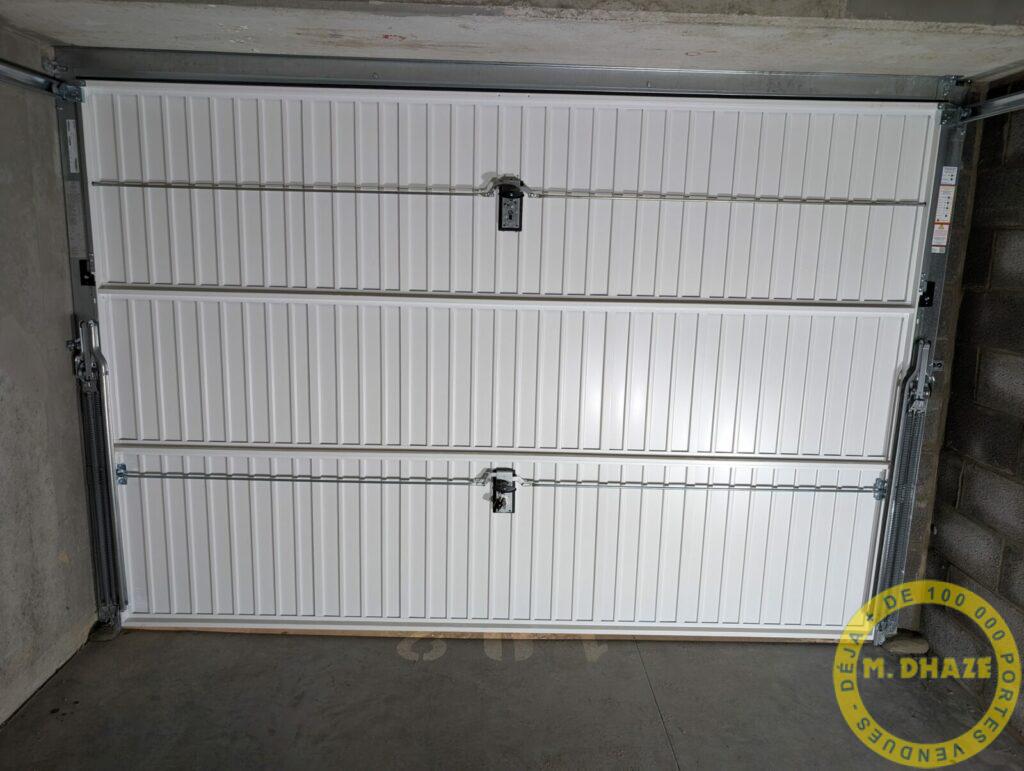 Installation de serrure porte basculante à Roncq (Nord)