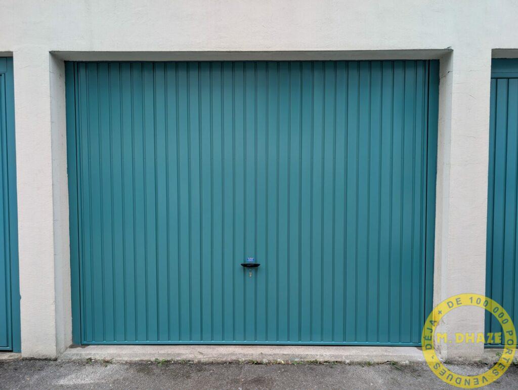 Porte de garage basculante motorisée à Tourcoing (Nord)