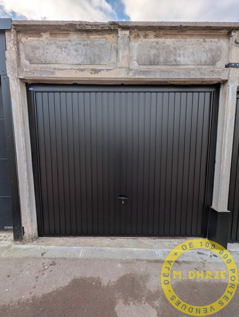 Porte de garage basculante sur box à Roncq (59)